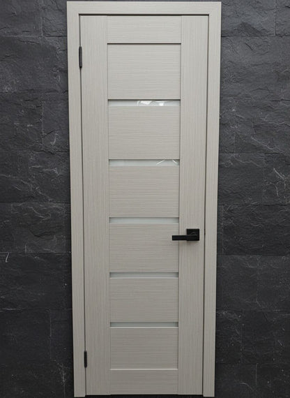 Puerta Urban Grey gris claro paneles horizontales cristal diseno europeo moderno
